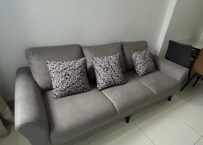 Pasay Staycation Located At Shore Residences Walking Distance To Mall Of And Near Airport * Manille